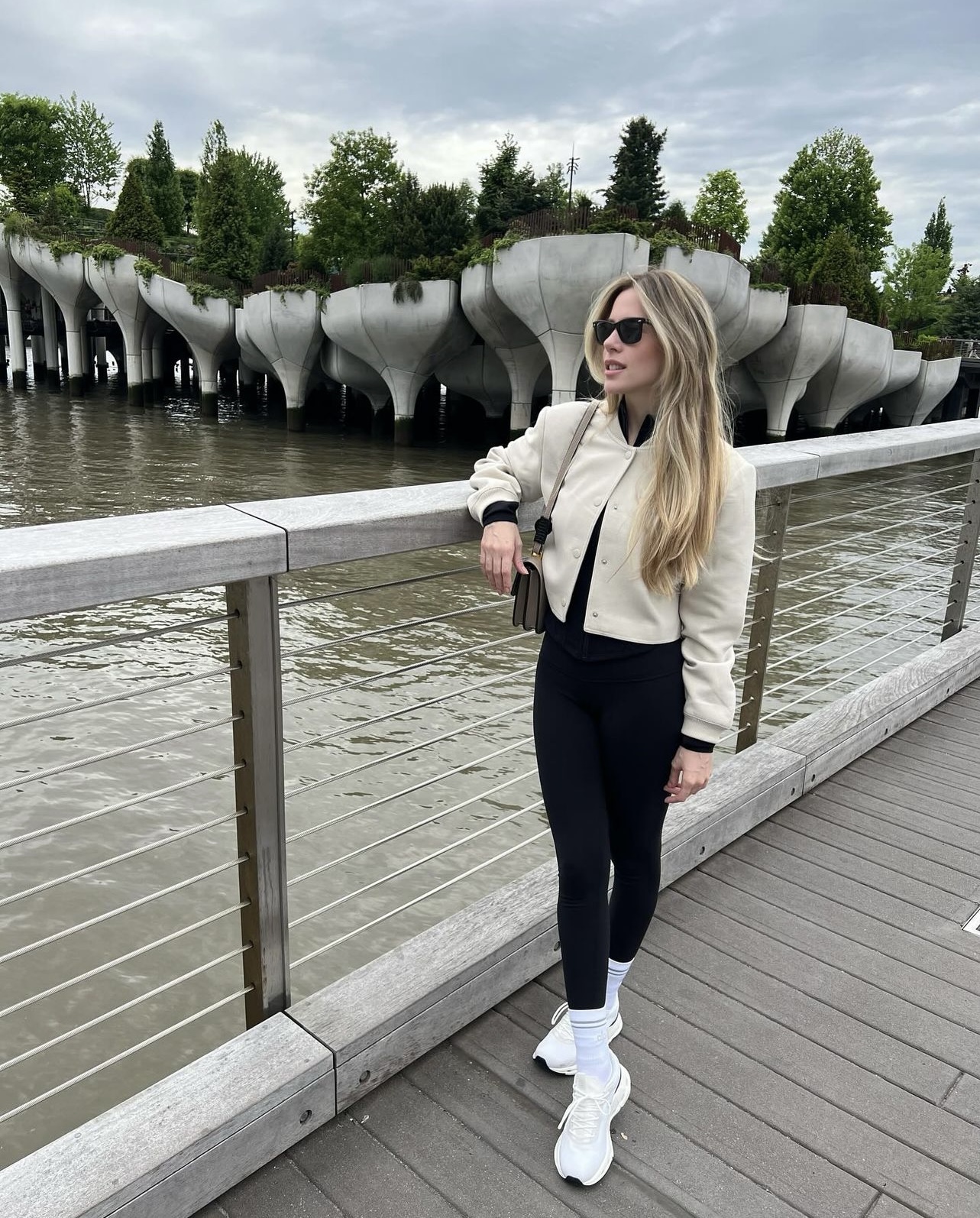 9773BA9F 543F 4911 A2D9 DFE5549A4B76