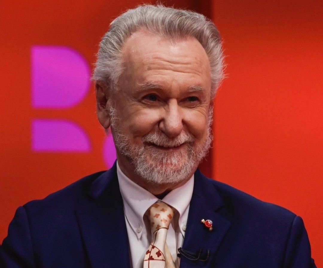 GJnenDDWkAAatED Transformed