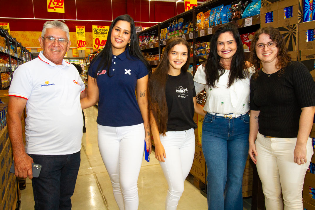 Mariana Ramalho, Ellen Brito, Lorena Brito, Larissa Brito, Sebastião Pontes.