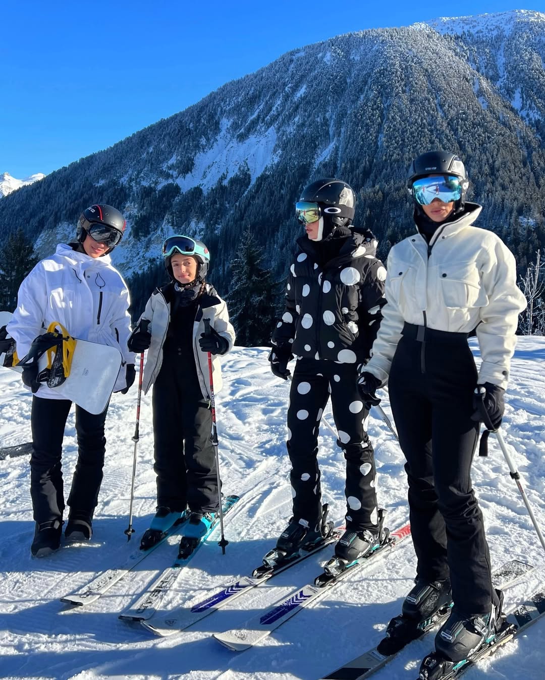 Snapinst.app_472333499_941629291487177_769816840683085411_n_1080