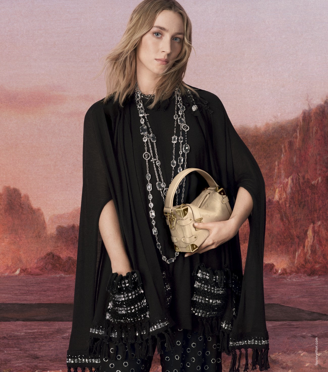 Louis Vuitton revela campanha primavera-verão 2025 com Lisa e