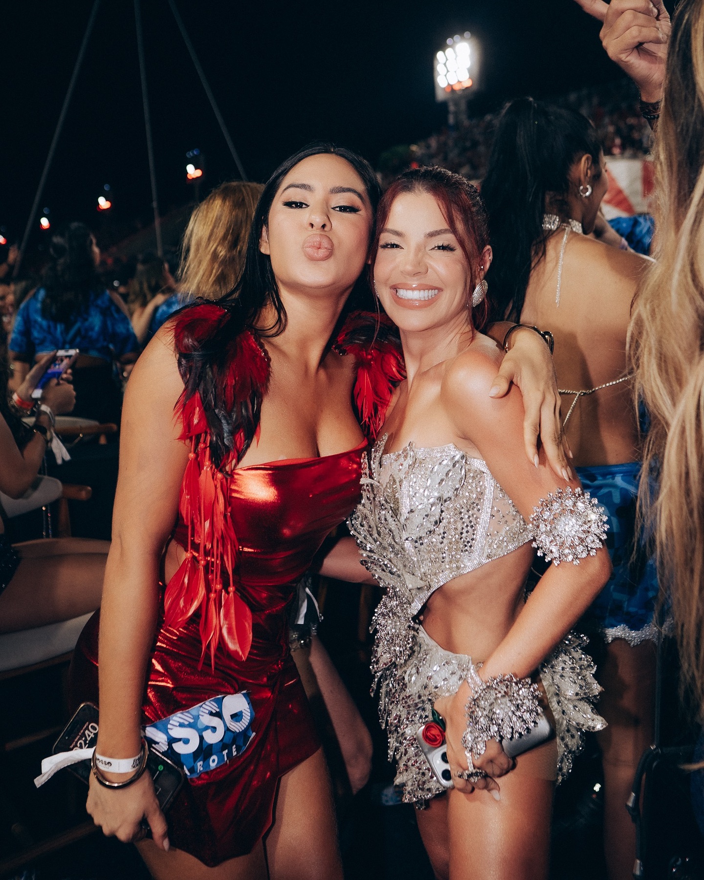 Isabelle Nogueira E Gkay