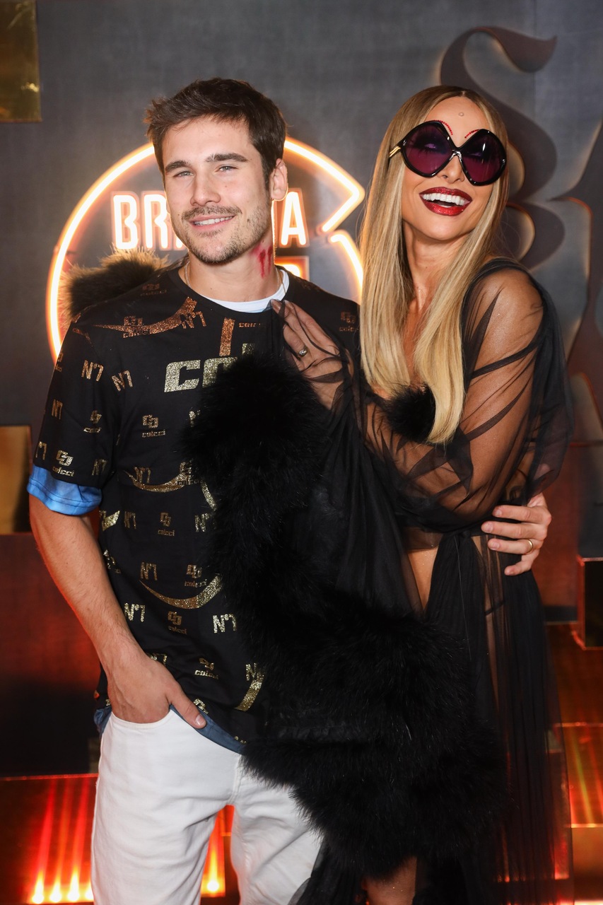 Nicolas Prattes E Sabrina Sato (1)_Easy Resize.com