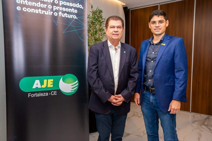 05.22.25 AJE Fortaleza Promove Debate Sobre Políticas Monetárias Internacionais Com O Deputado Mauro Benevides Filho 9468