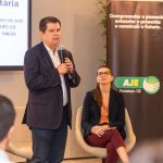 05.22.25 AJE Fortaleza Promove Debate Sobre Políticas Monetárias Internacionais Com O Deputado Mauro Benevides Filho 9510