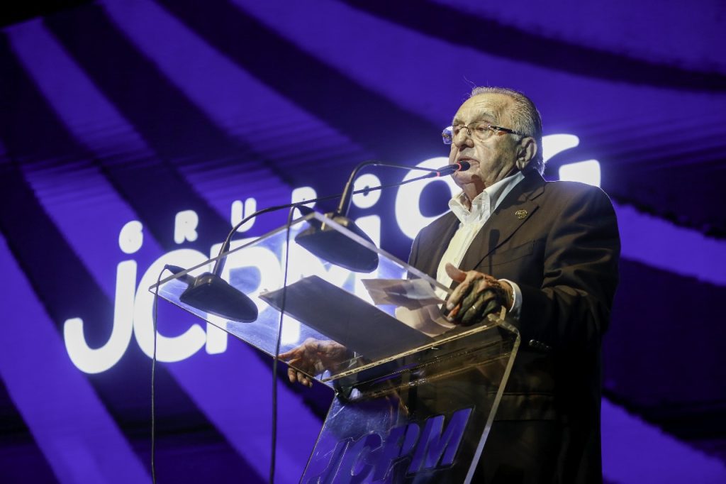 93c4ab5e24714c47b26eccdc4c847355