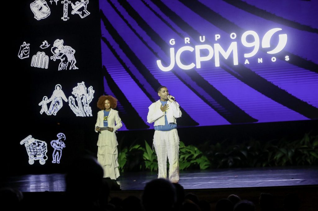 9fcd9a7521504d44a6640d858a4eb118