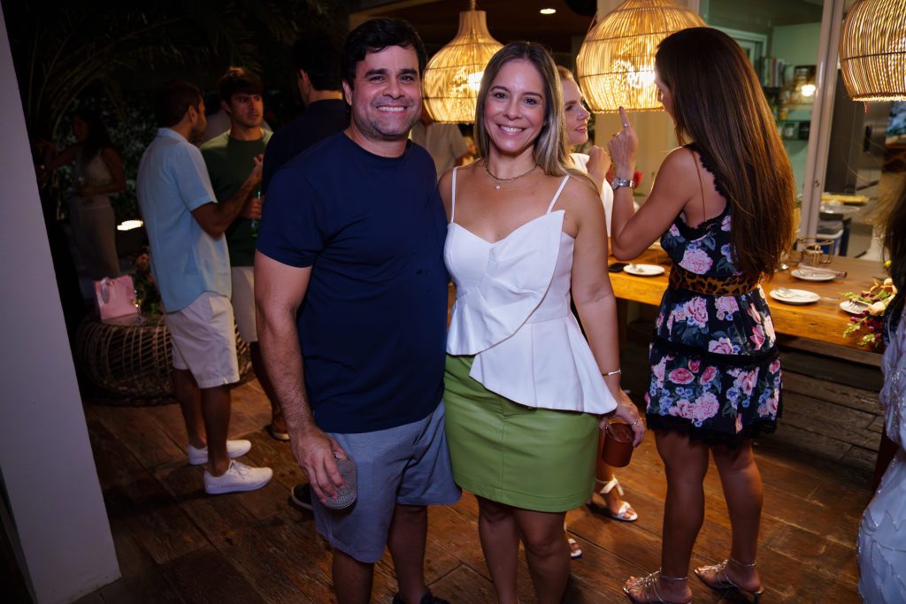 Caio Nogueira E Flávia Brito