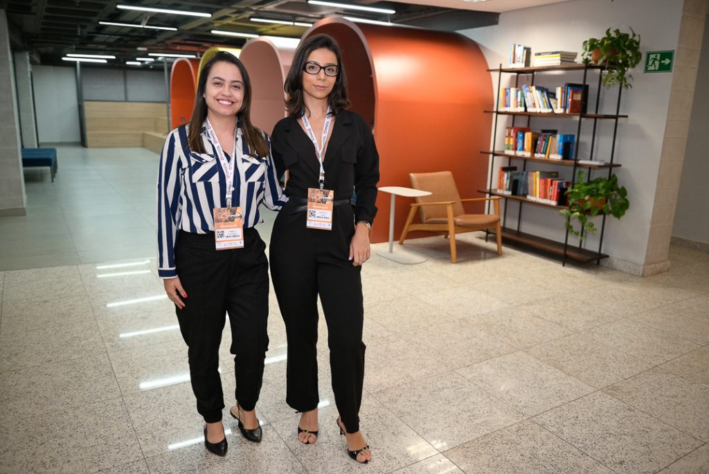 Isabela Guimaraes E Gabriela Tunes