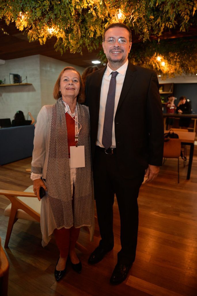 Leila Gois E Adriano Nogueira