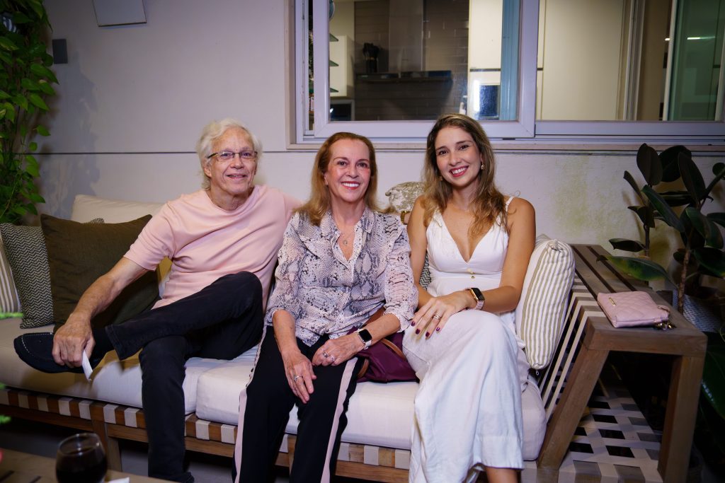 Walmir E Sandra Costa Lima E Mikaele Nobre