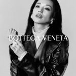用雙手感受 #BottegaVeneta 複雜的編織工藝，體會來自指尖的溫暖與美好。 🫶