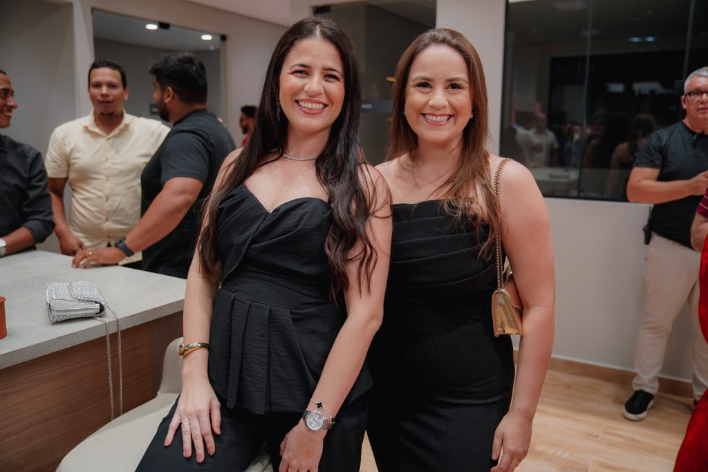 Larissa Vasconcelos E Bruna Hellen