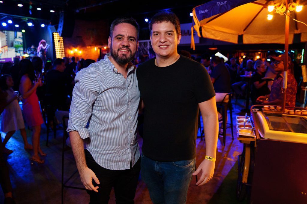 Vitor Ribeiro E Guilherme Colares