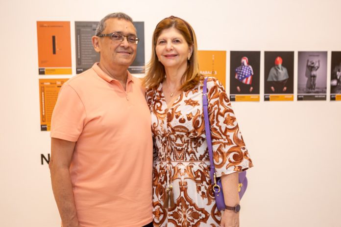 Exposição Nomade Bienal 7800