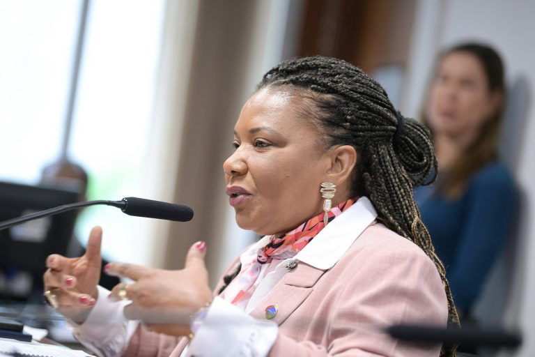 0708tr1301_5c_Easy Resize.com