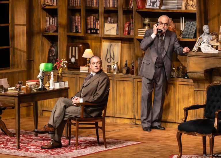 1508tr1302_5c_Easy Resize.com