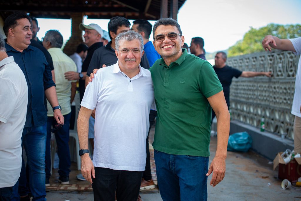 Aniversário De 50 Anos De Roberto Cláudio (111)_Easy Resize.com