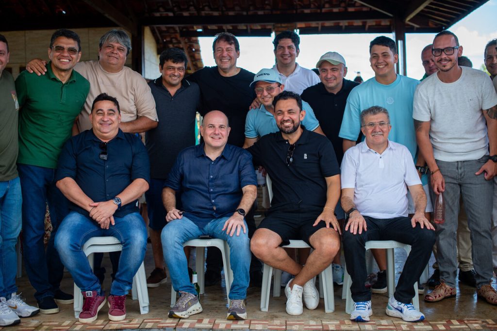 Aniversário De 50 Anos De Roberto Cláudio (34)_Easy Resize.com