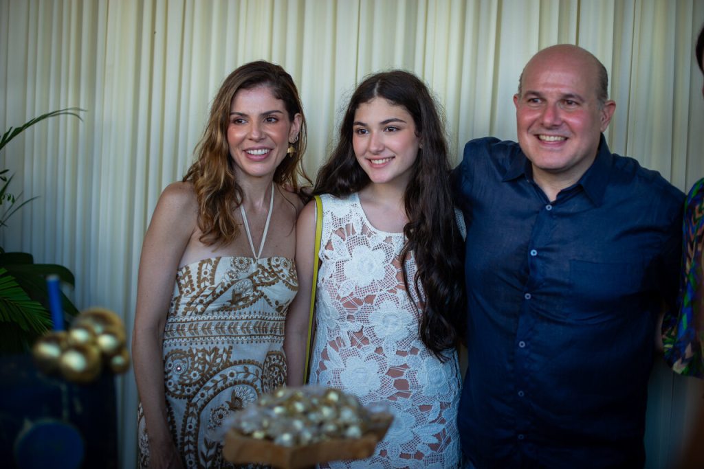 Carol Bezerra, Roberta E Roberto Cláudio (1)_Easy Resize.com