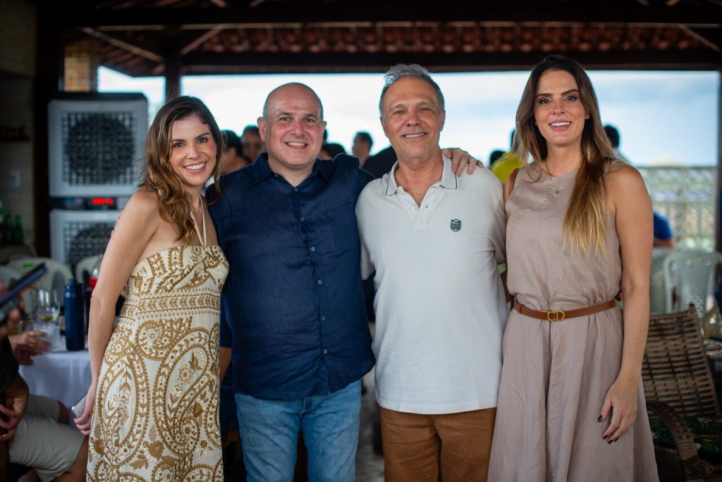 Carol Bezerra, Roberto Cláudio, José Carlos Pontes E Renata Guimarães (3)_Easy Resize.com