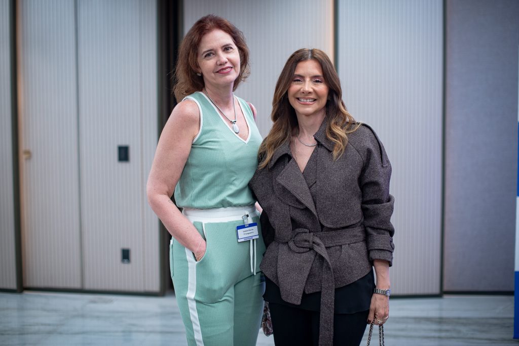 Izabela Martins E Emília Buarque (1)