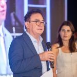 ABIH Nacional Promove O Lançamento Do Livro De Baixinho A Gigante   Com Manoel Linhares 9571