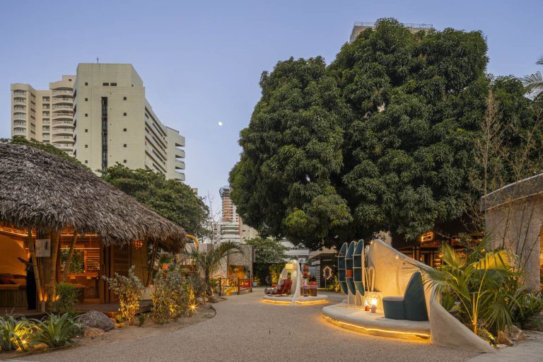 3010tr1401_5c_Easy Resize.com