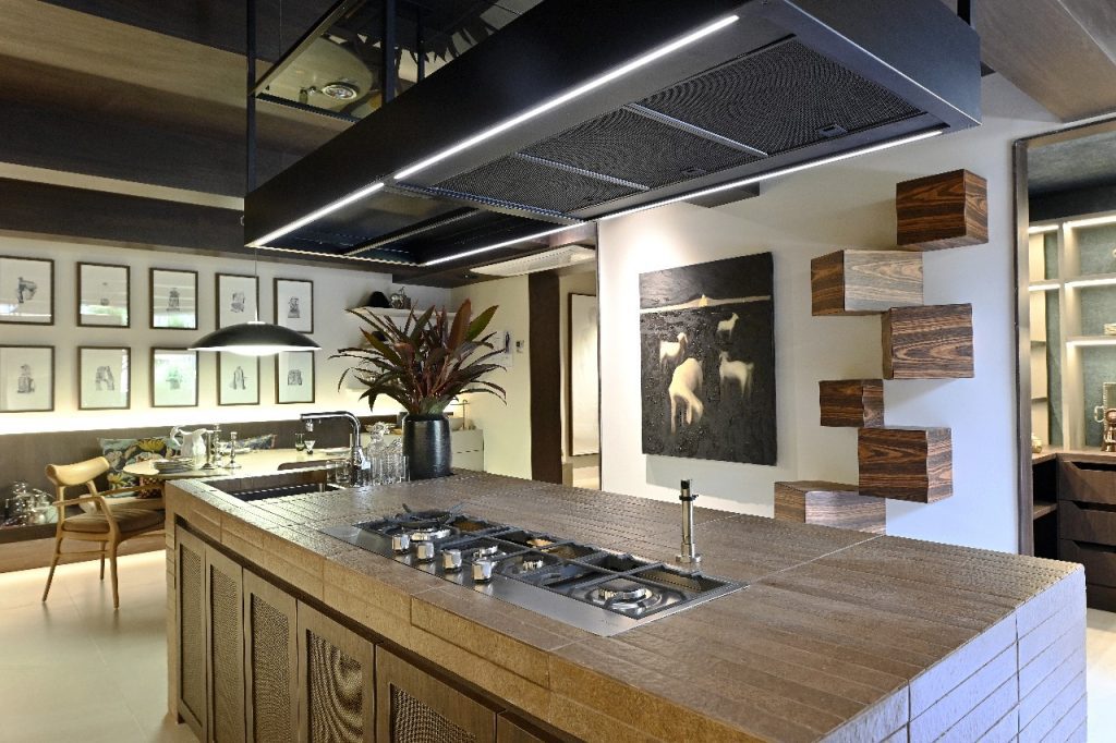 512bba5c3b1e426fb64489797c8685a1