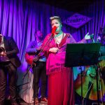 Cenario Recebe Raara Contando Billie Holliday 0265