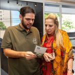 Degustação Exclusiva Do Camarão Orgânico Da Costa Negra 0349