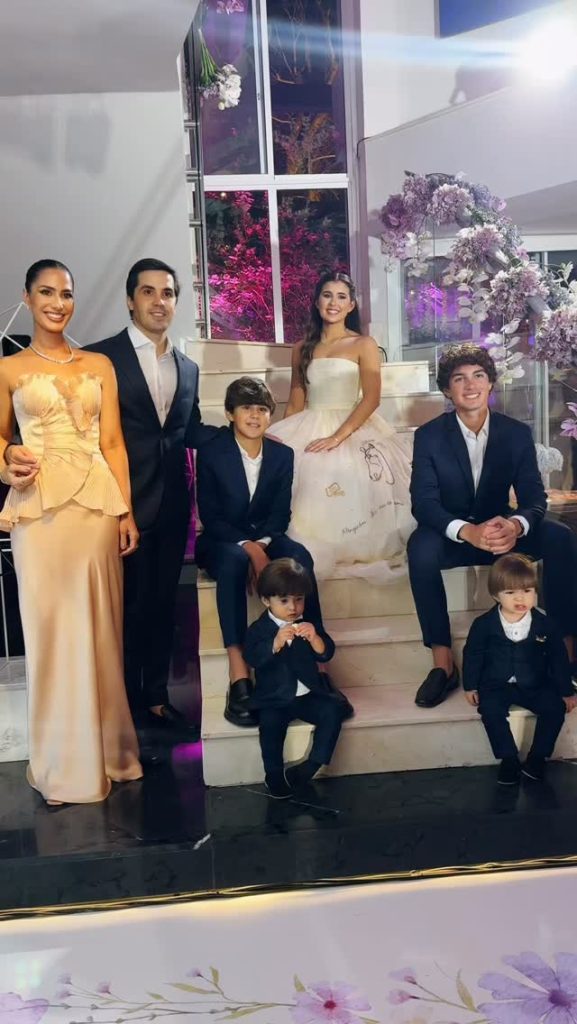 SaveClip.App_559096833_827765373087792_4591509342734362086_n