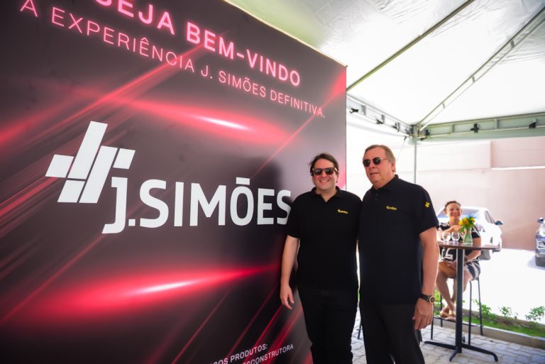 Daniel E José Simões(2)