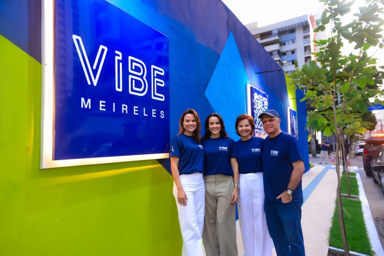 Larissa, Carolina E Jaqueline Barbosa E Ricardo Miranda