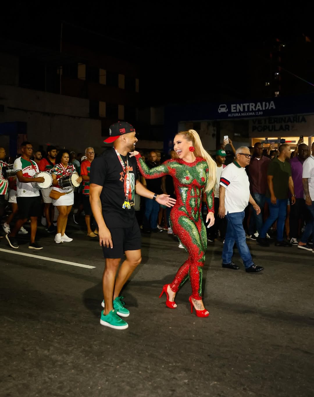 SaveClip.App_617583273_18572332408007563_4595778790471164604_n