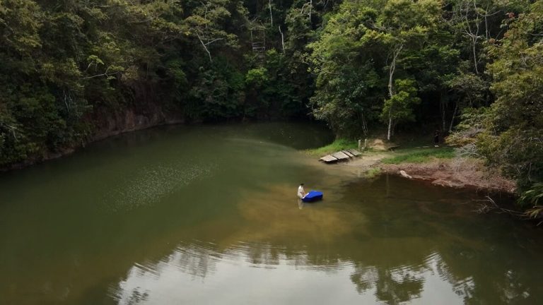 2002tr1301_5c_Easy Resize.com