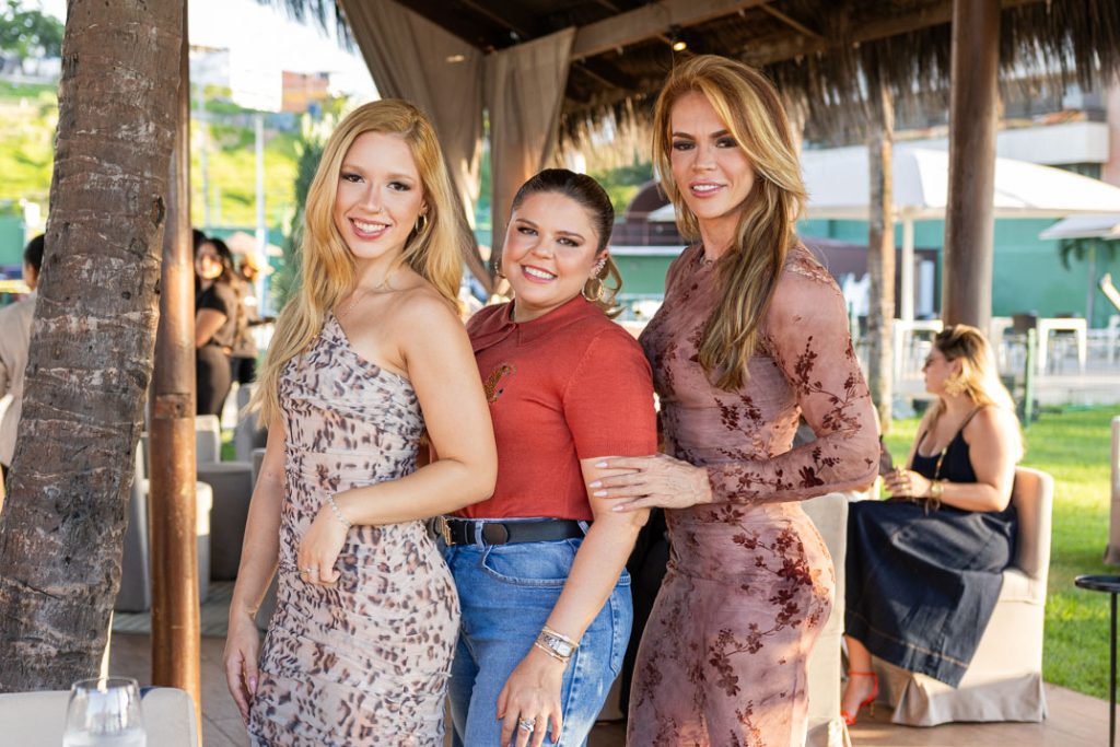 Júlia Gurgel, Eugélica Lima E Juliana Bezerra