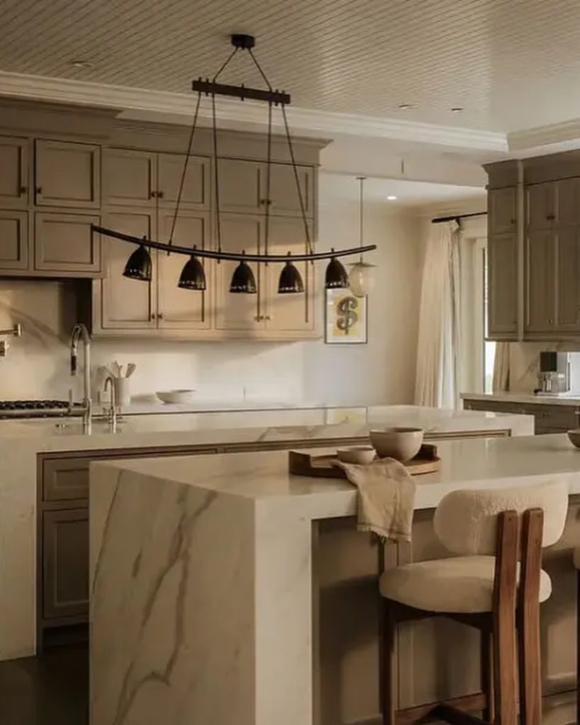 SaveClip.App_657446575_18585265162012543_6553027623236140056_n