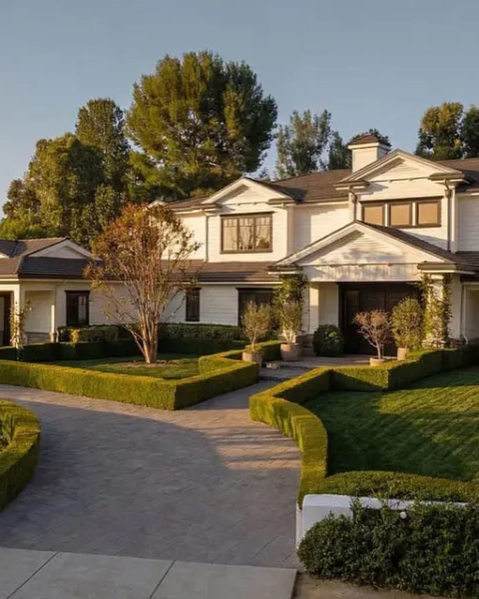 SaveClip.App_657919561_18585265048012543_6037493602438954777_n