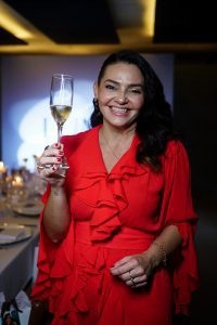 Elaine Carlos