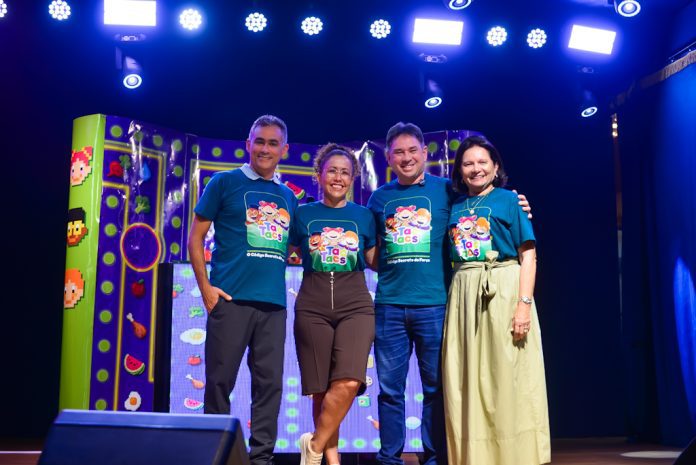 Marcos Aragão, Patricia Lopes, Flávio Ibiapina E Regina Portela(2)