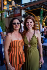 Eline Medeiros E Marciane Holanda